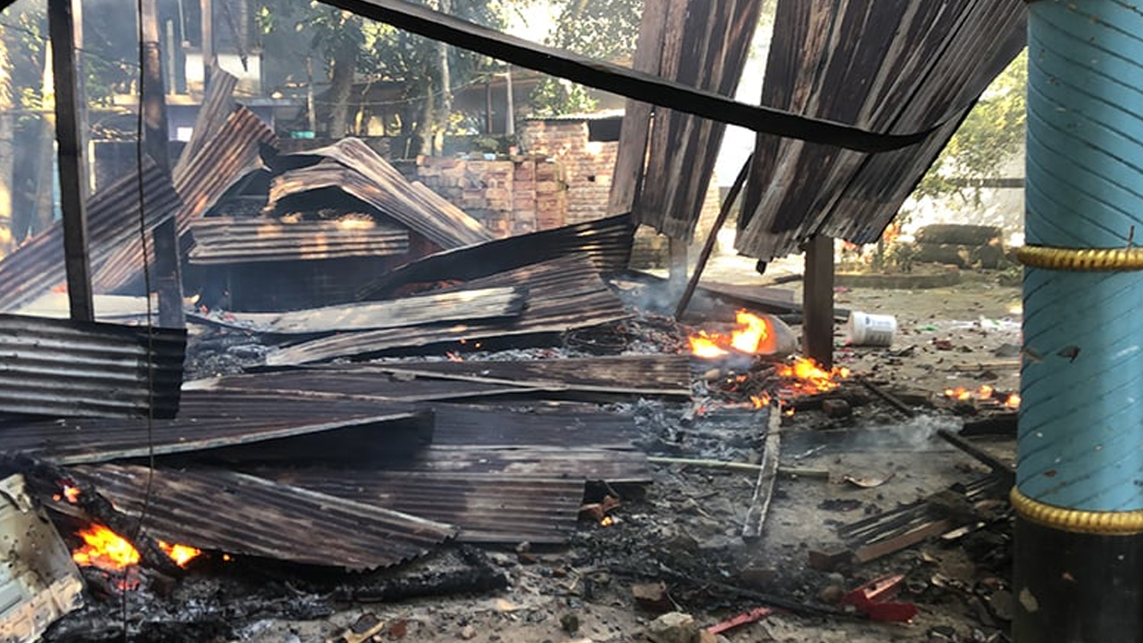 রাজশাহী-রাজবাড়ীতে দরবার শরীফে হামলা-ভাঙচুর-আগুন